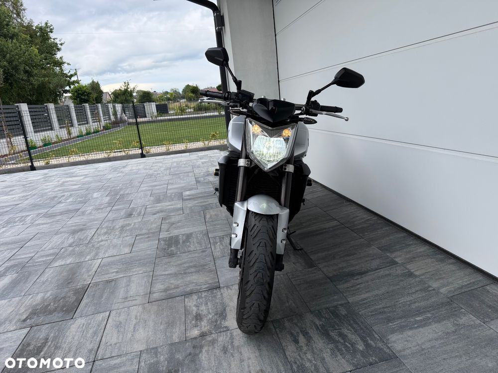 Yamaha FZ - 10