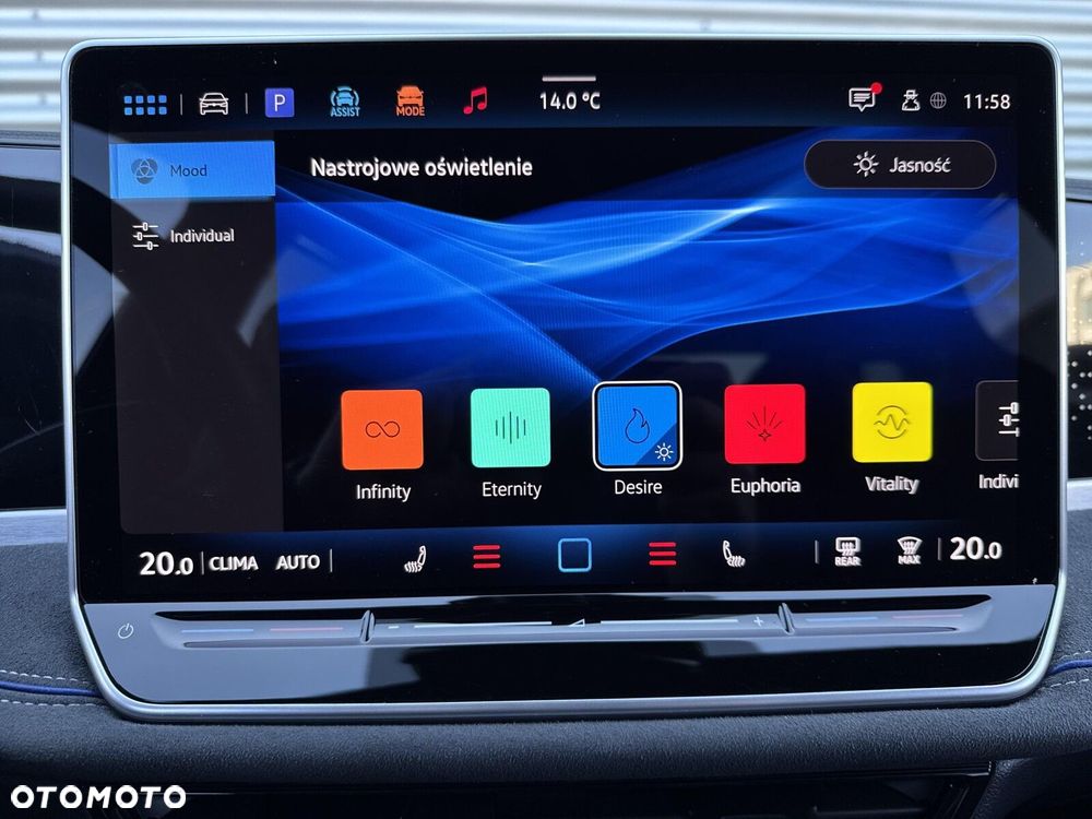 Volkswagen Passat Variant 2.0 TDI SCR R-Line DSG - 32