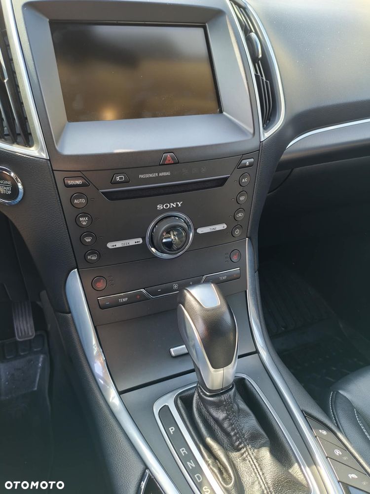 Ford S-Max 2.0 EcoBoost Titanium - 25