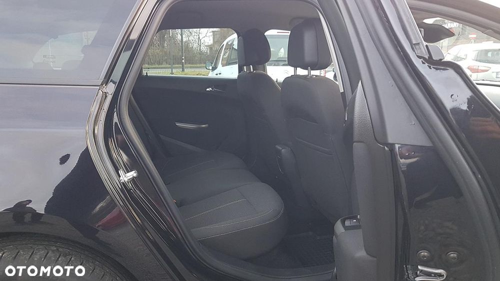 Opel Astra 1.4 T Sport S&S - 24