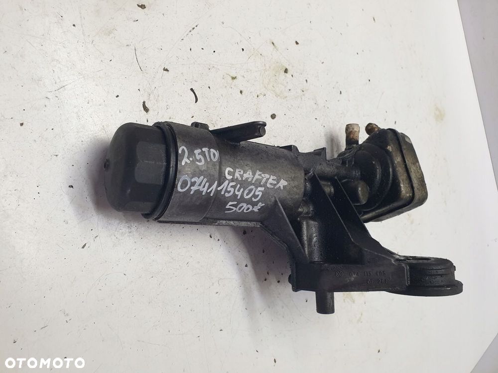 PODSTAWA FILTRA OLEJU VW CRAFTER 2.5 TDI 074115405 - 2