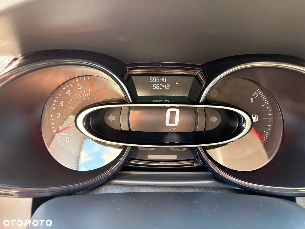 Renault Clio 1.2 16V Limited - 32