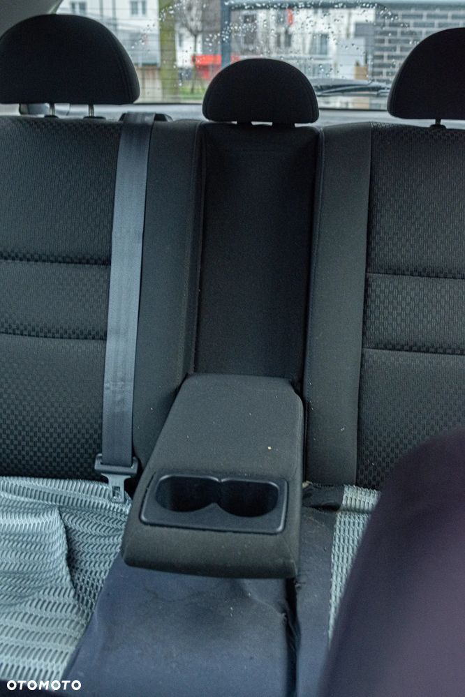 Honda Civic 1.6i ES - 8