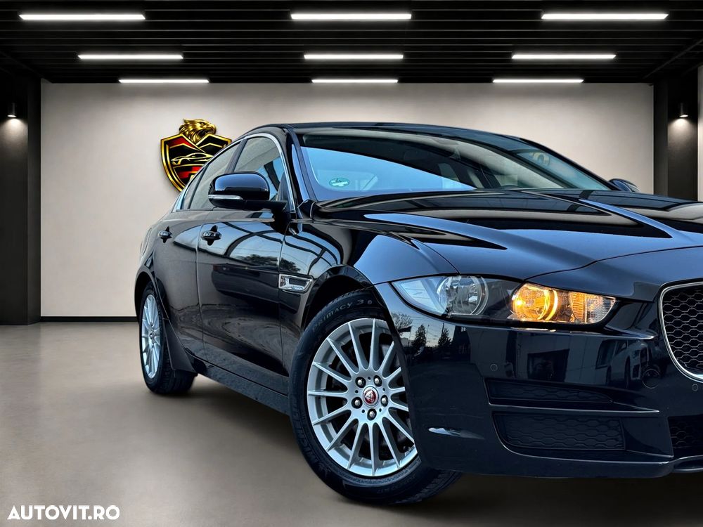 Jaguar XE 2.0 Prestige - 16