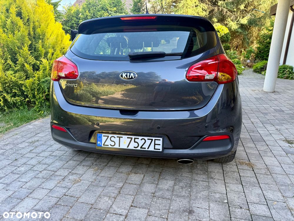 Kia Ceed - 8