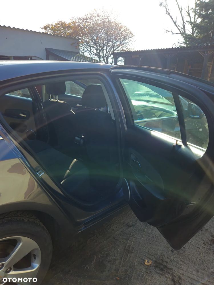 Chevrolet Cruze 1.8 LT - 14