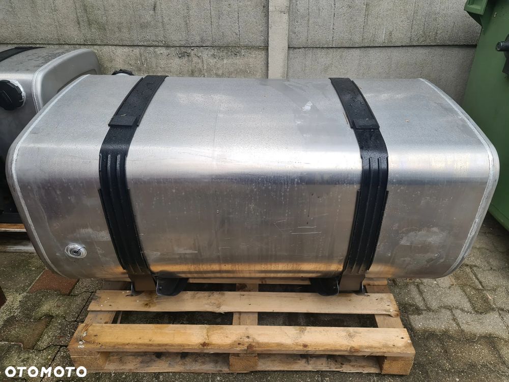 Zbiornik paliwa 135CM 1.35M METRA NOWY STANDARD VOLVO FH FM FH4 RENAULT MAGNUM PREMIUM DXI RANGE T - 6