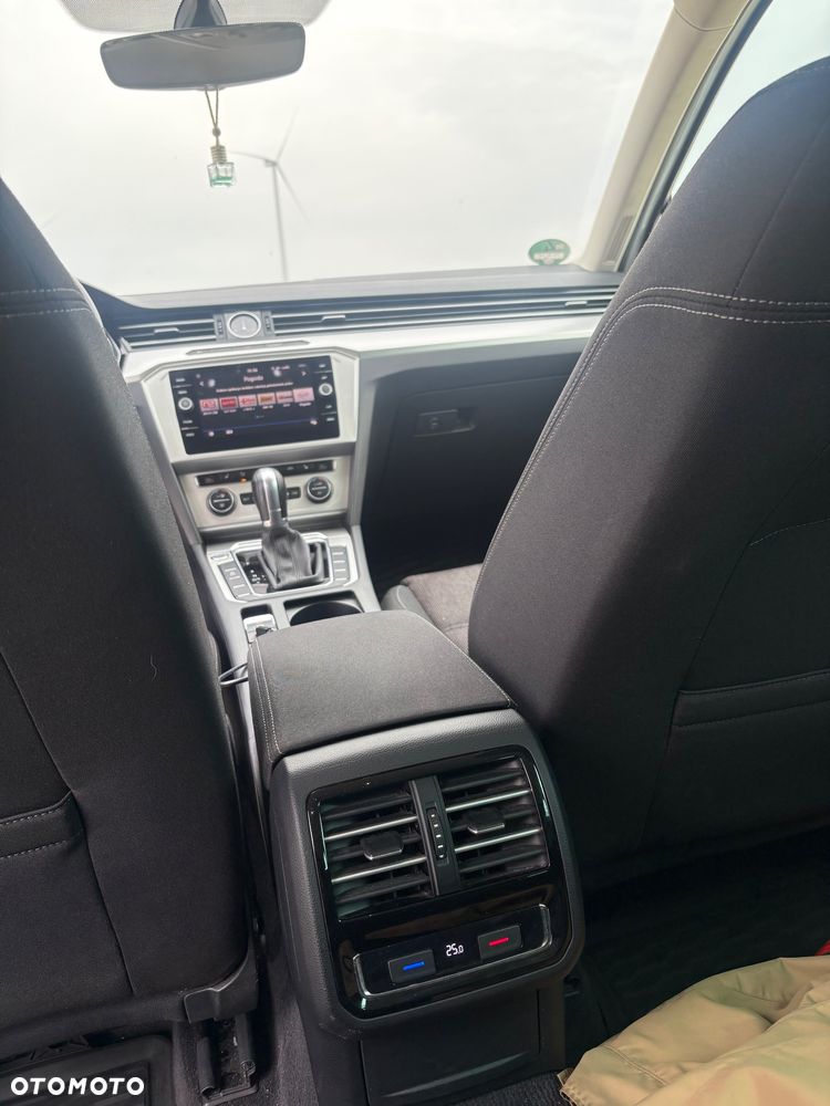 Volkswagen Passat 2.0 TDI (BlueMotion Technology) DSG Trendline - 14