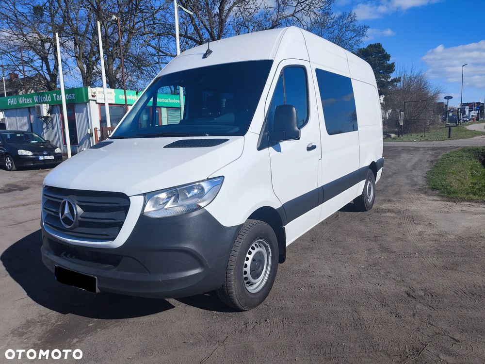 Mercedes-Benz SPRINTER wersja średnia Brygadówka 7-osobowa klima tempomat  salon Polska - 2