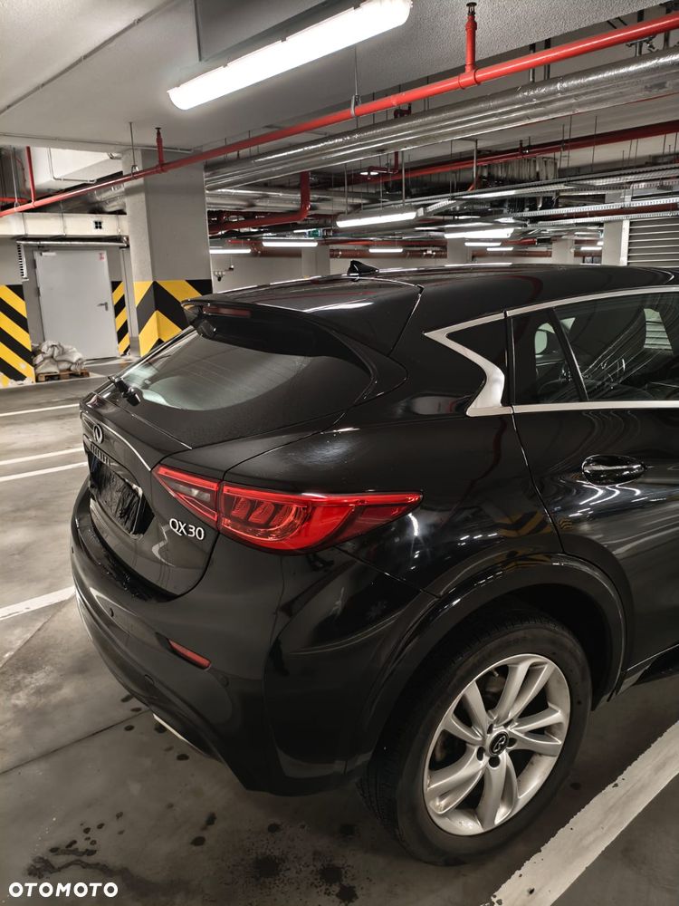 Infiniti QX30 2.0t DCT AWD Premium - 2