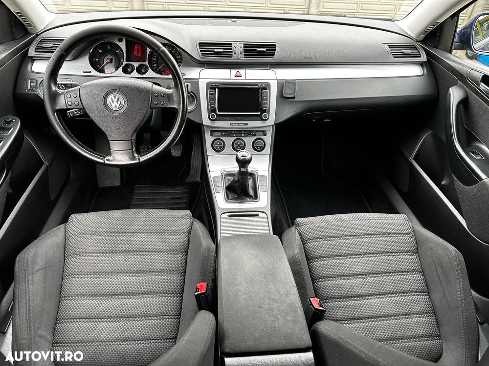 Volkswagen Passat Variant 2.0 TDI Highline - 16
