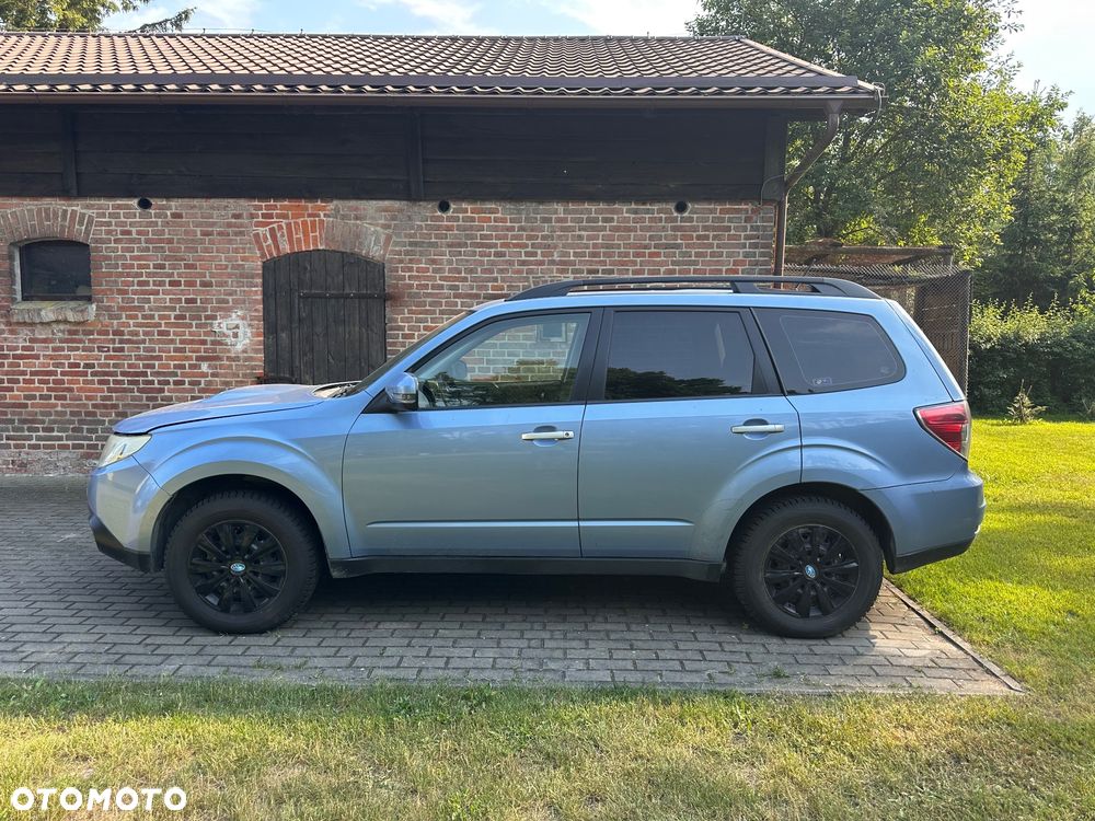 Subaru Forester 2.0D Exclusive - 3