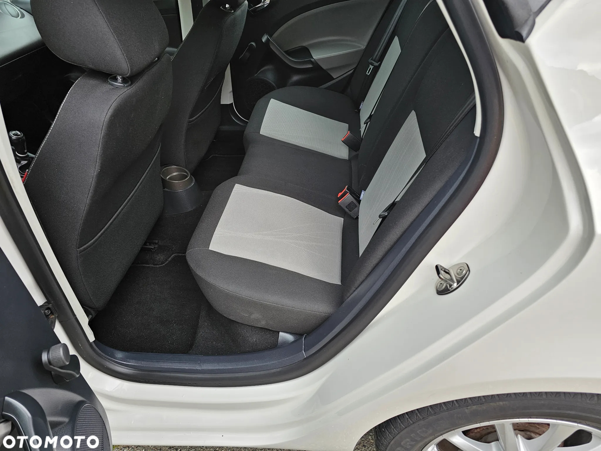 Seat Ibiza 1.4 16V Sport - 10