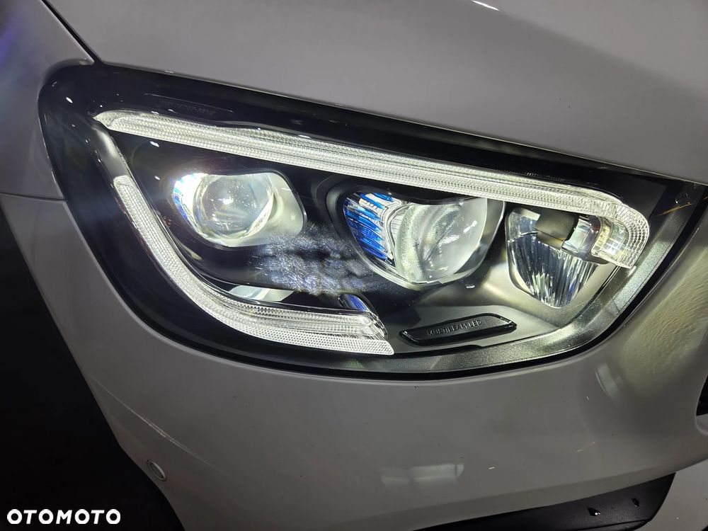 Mercedes-Benz GLC 200 4Matic 9G-TRONIC AMG Line Plus - 36