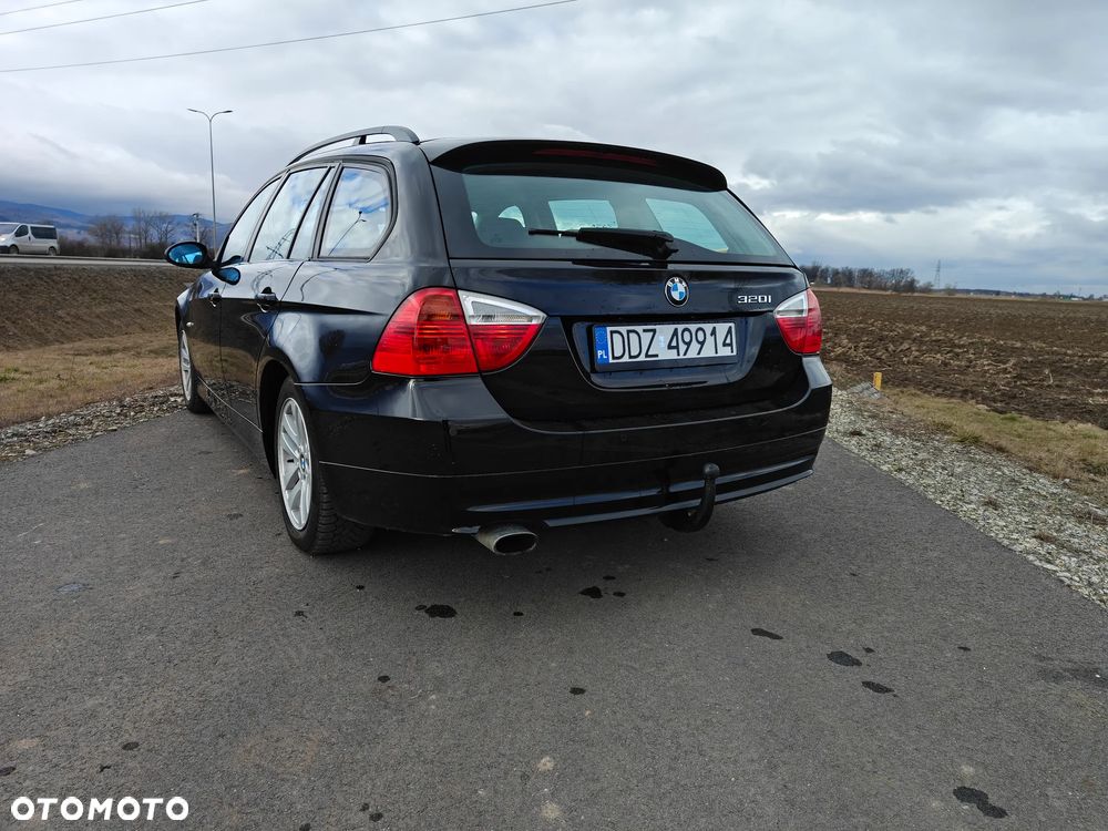 BMW Seria 3 - 18