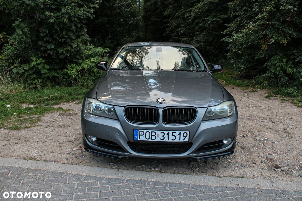 BMW Seria 3 320d xDrive - 32