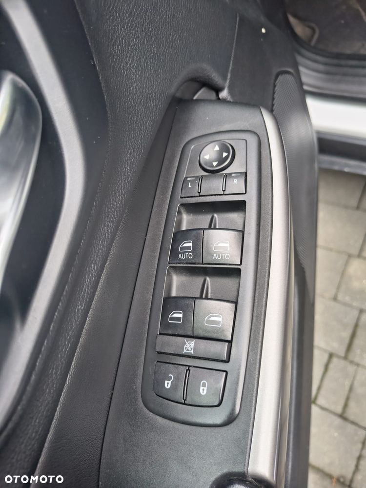 Jeep Cherokee - 13