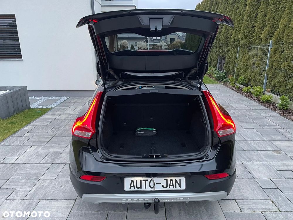 Volvo V40 Cross Country D2 Summum - 17