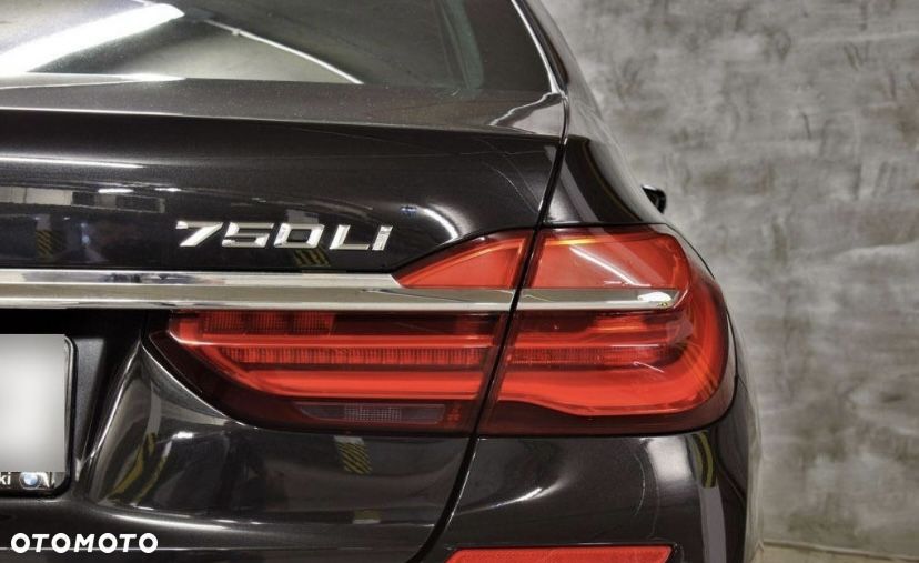 BMW Seria 7 750Li xDrive - 5