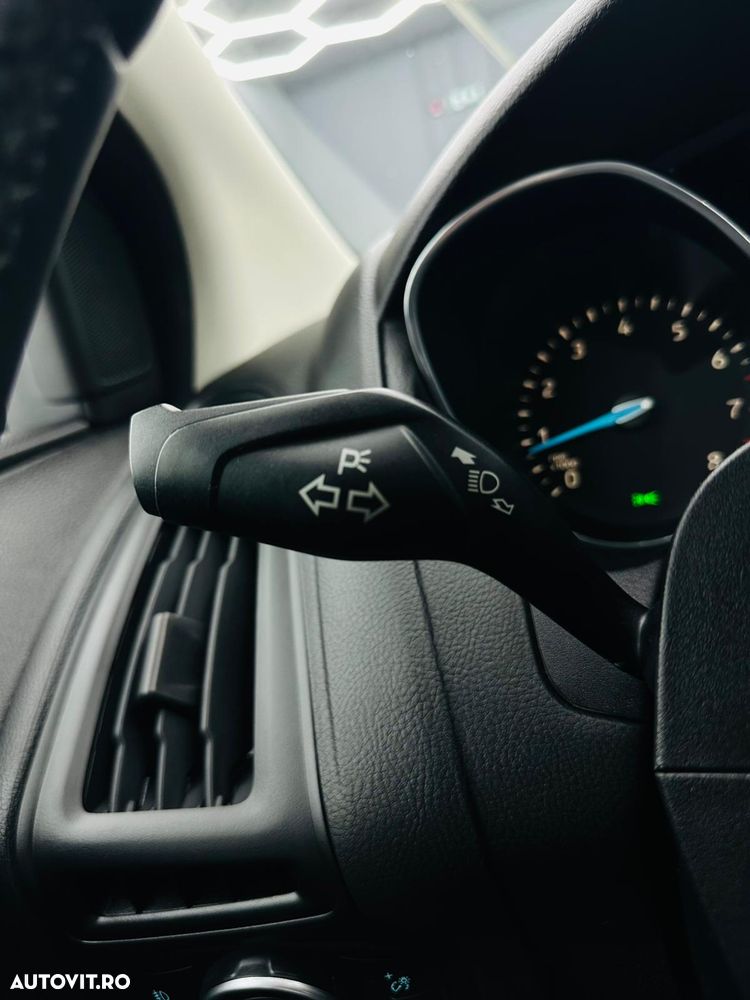 Ford Focus 1.5 EcoBoost Active Business - 26