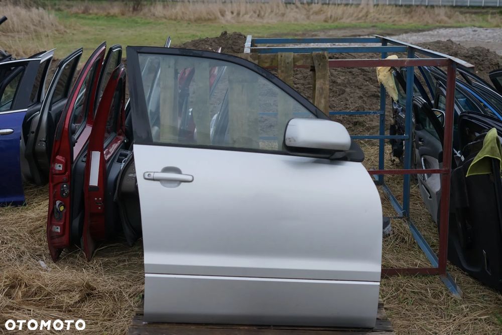 Drzwi przód przednie prawe Suzuki Grand Vitara II 5d Z2S