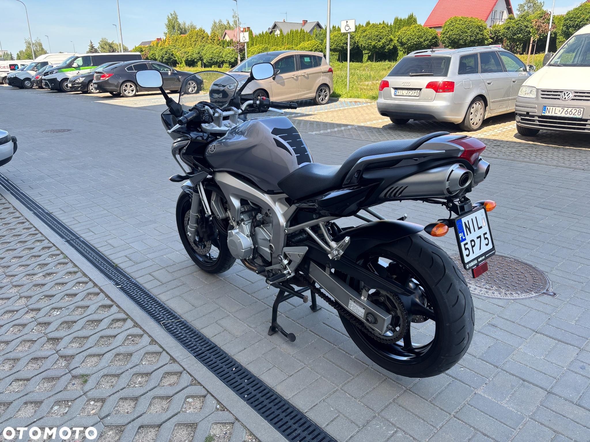 Yamaha FZ6 - 5