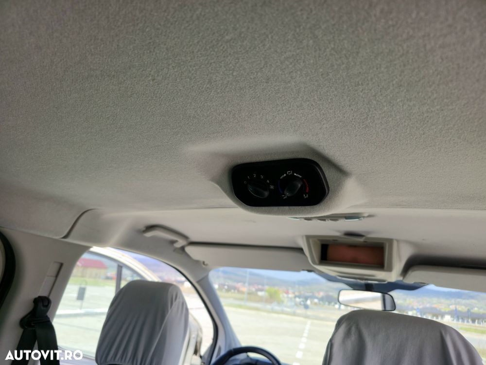 Ford Tourneo Custom 300 L1H1 VA Titanium - 20