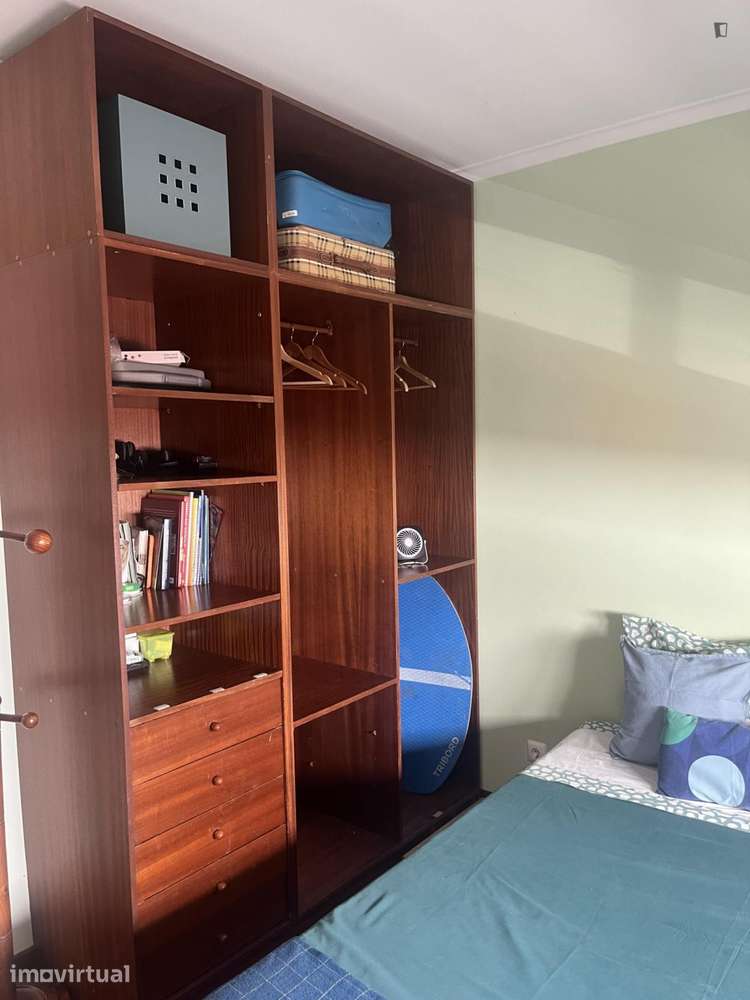 Quarto - localizado em Benfica Lisbon - Grande imagem: 3/41