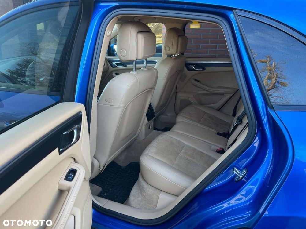 Porsche Macan - 13