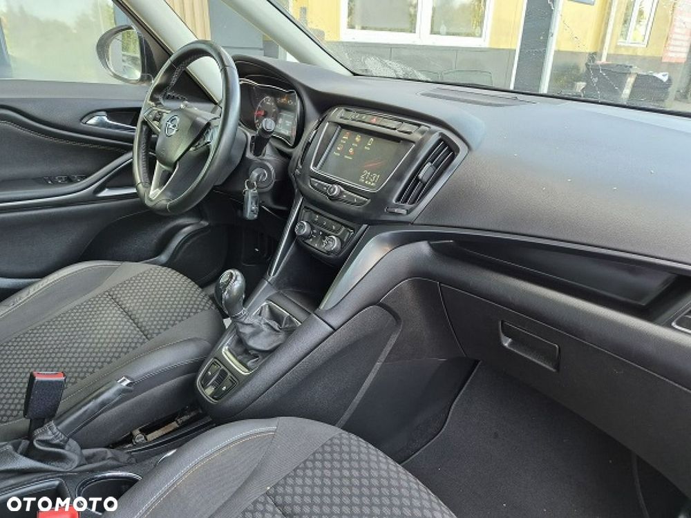 Opel Zafira - 15