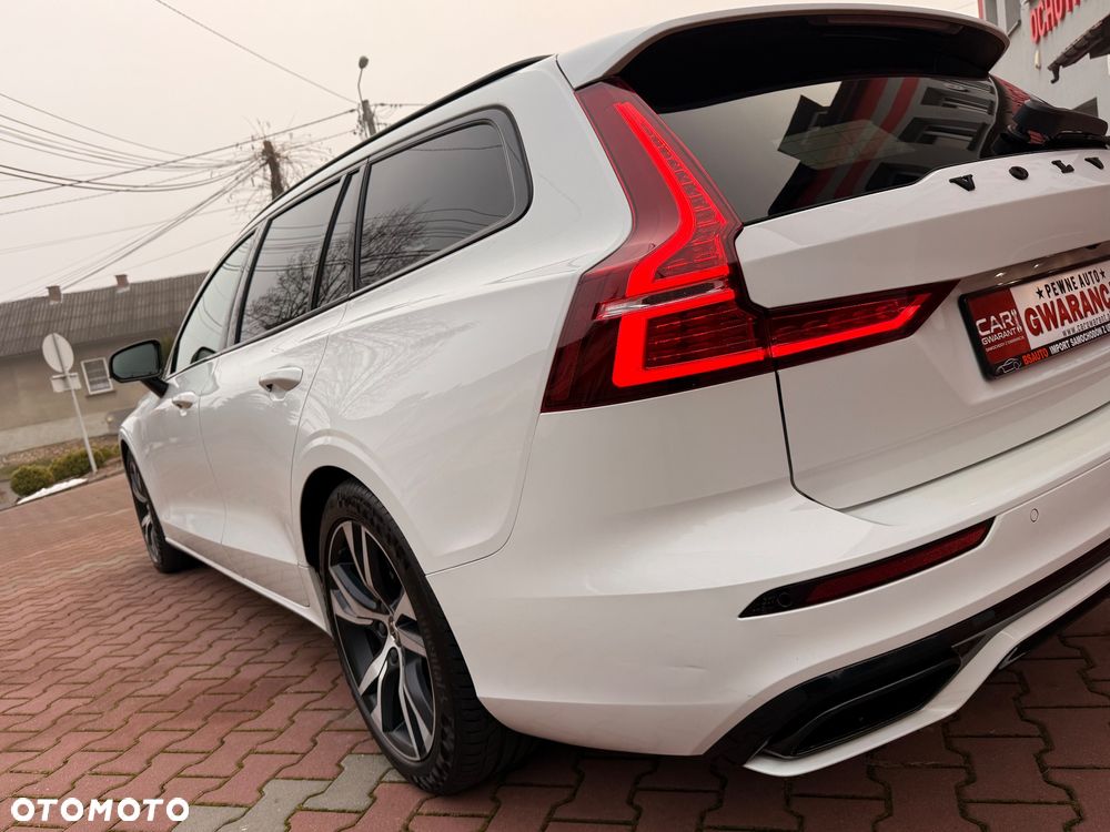 Volvo V60 D4 AWD R-Design - 17