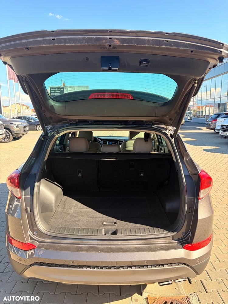 Hyundai Tucson 2.0 CRDI 4WD 6AT Luxury+ - 13
