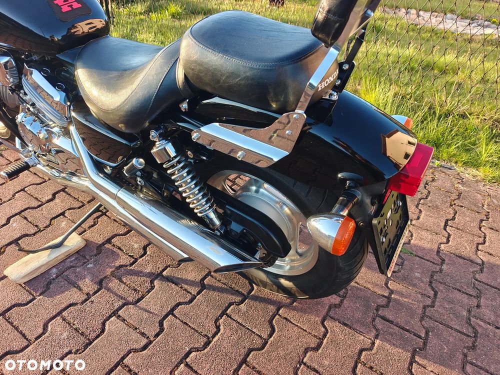 Honda VF - 15