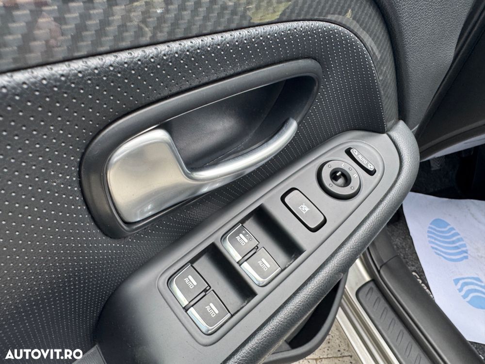 Kia Carens 1.7 CRDi 115 Dream-Team Edition - 7