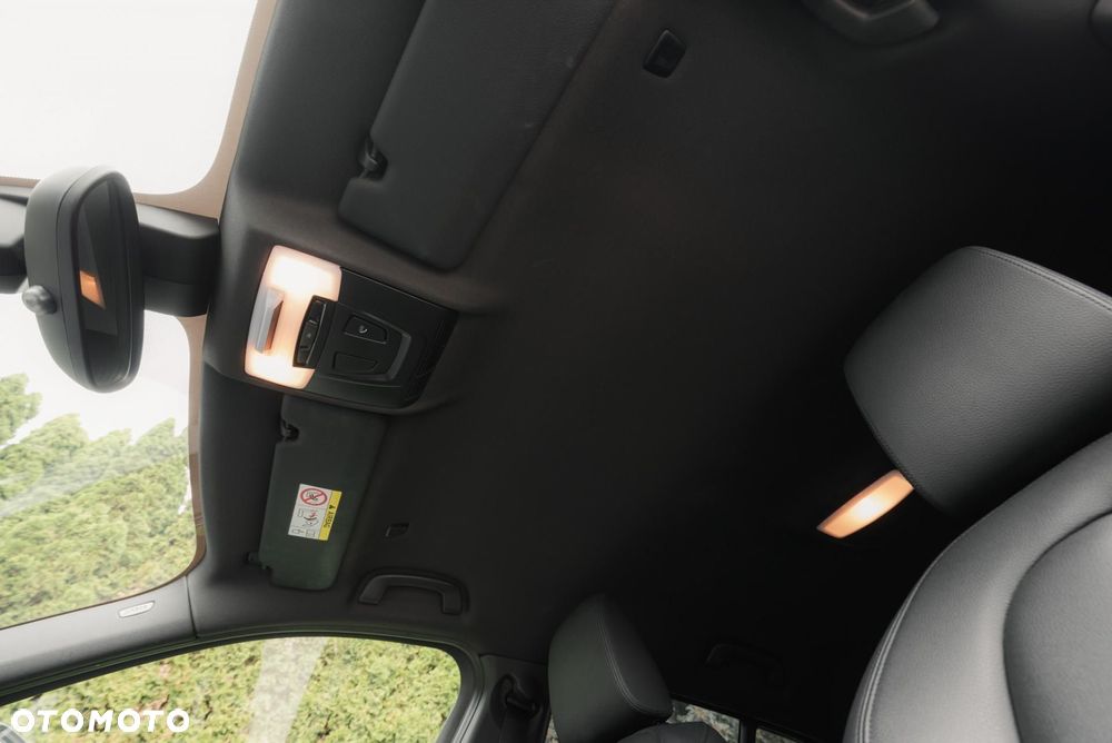 BMW X2 sDrive18i GPF Advantage - 32