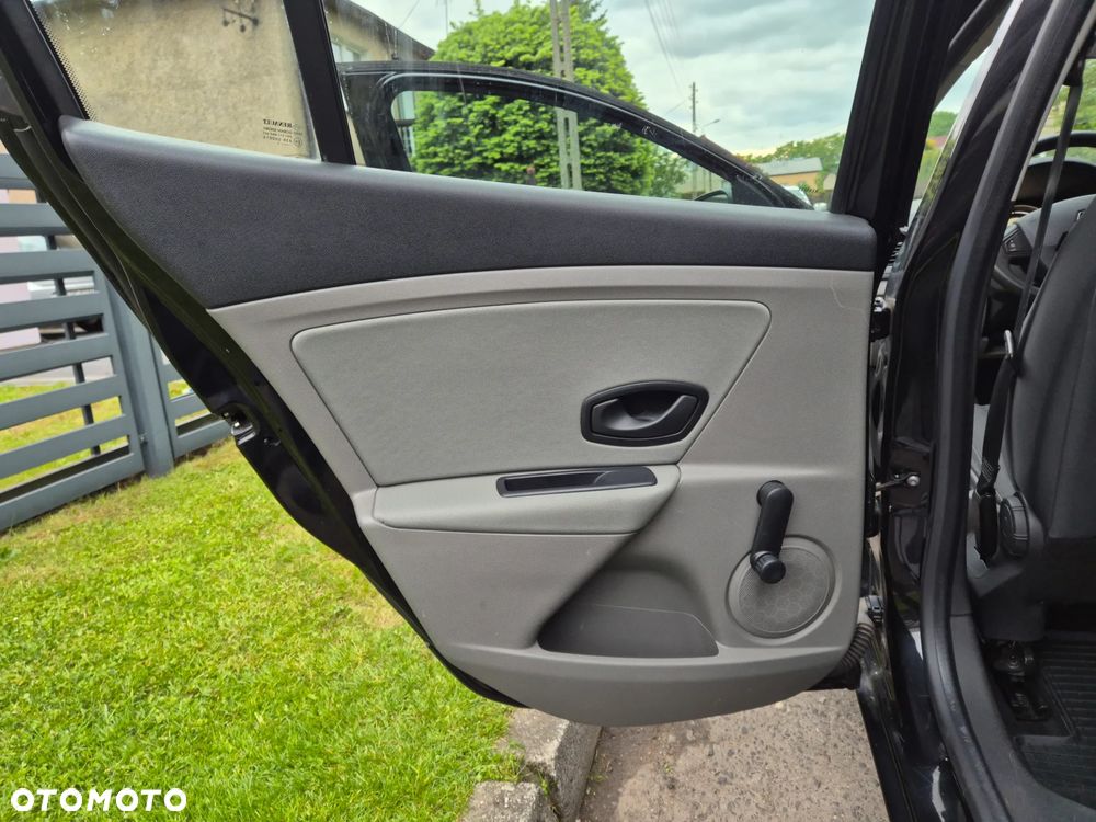 Renault Megane 1.6 16V 100 J'taime - 16