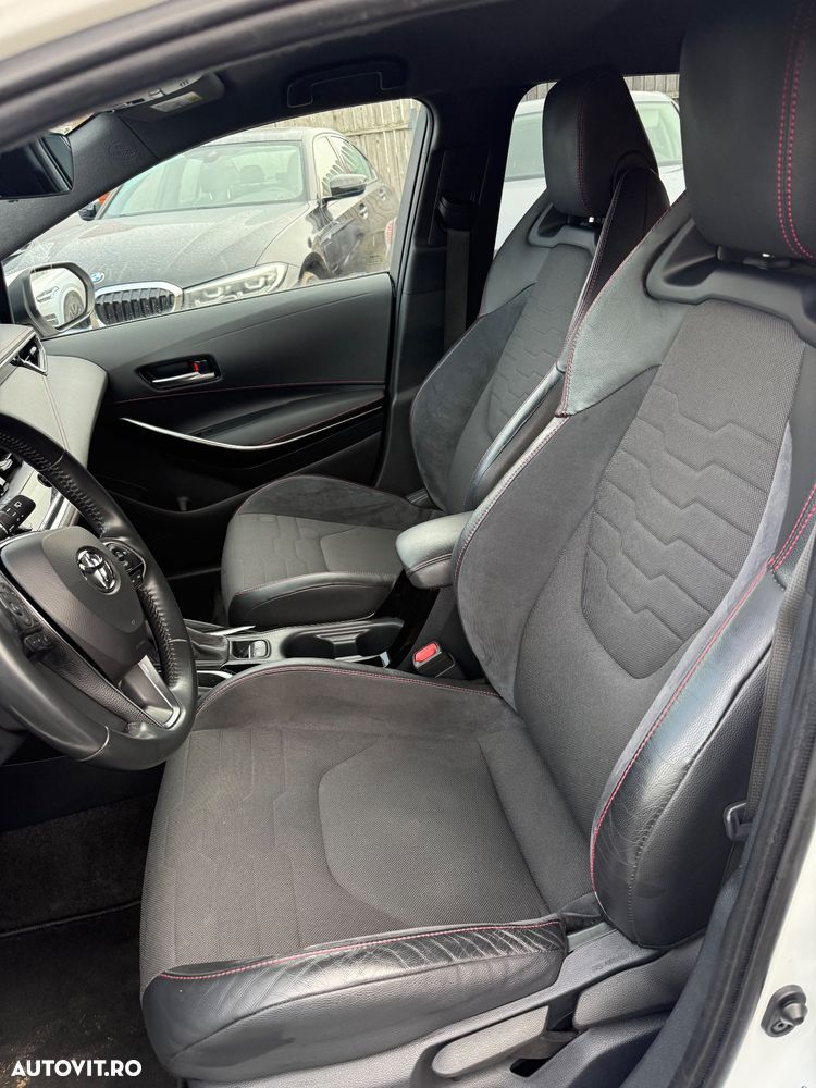 Toyota Corolla 1.8 Hybrid Comfort - 12