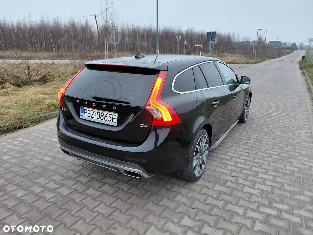 Volvo V60 D4 Geartronic Summum - 3