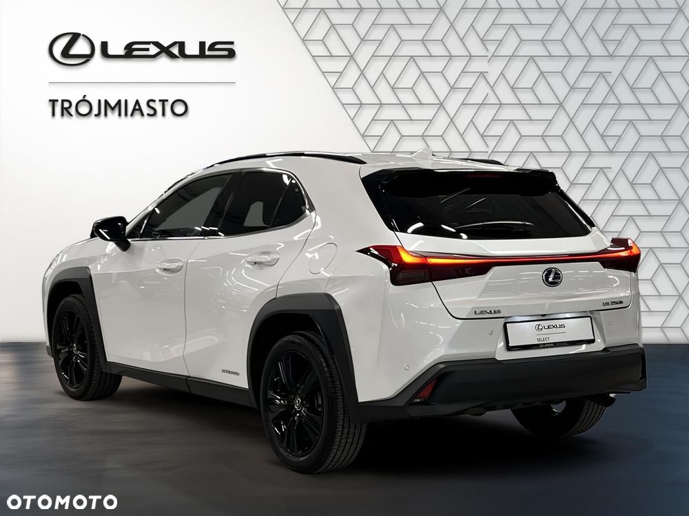 Lexus UX - 3