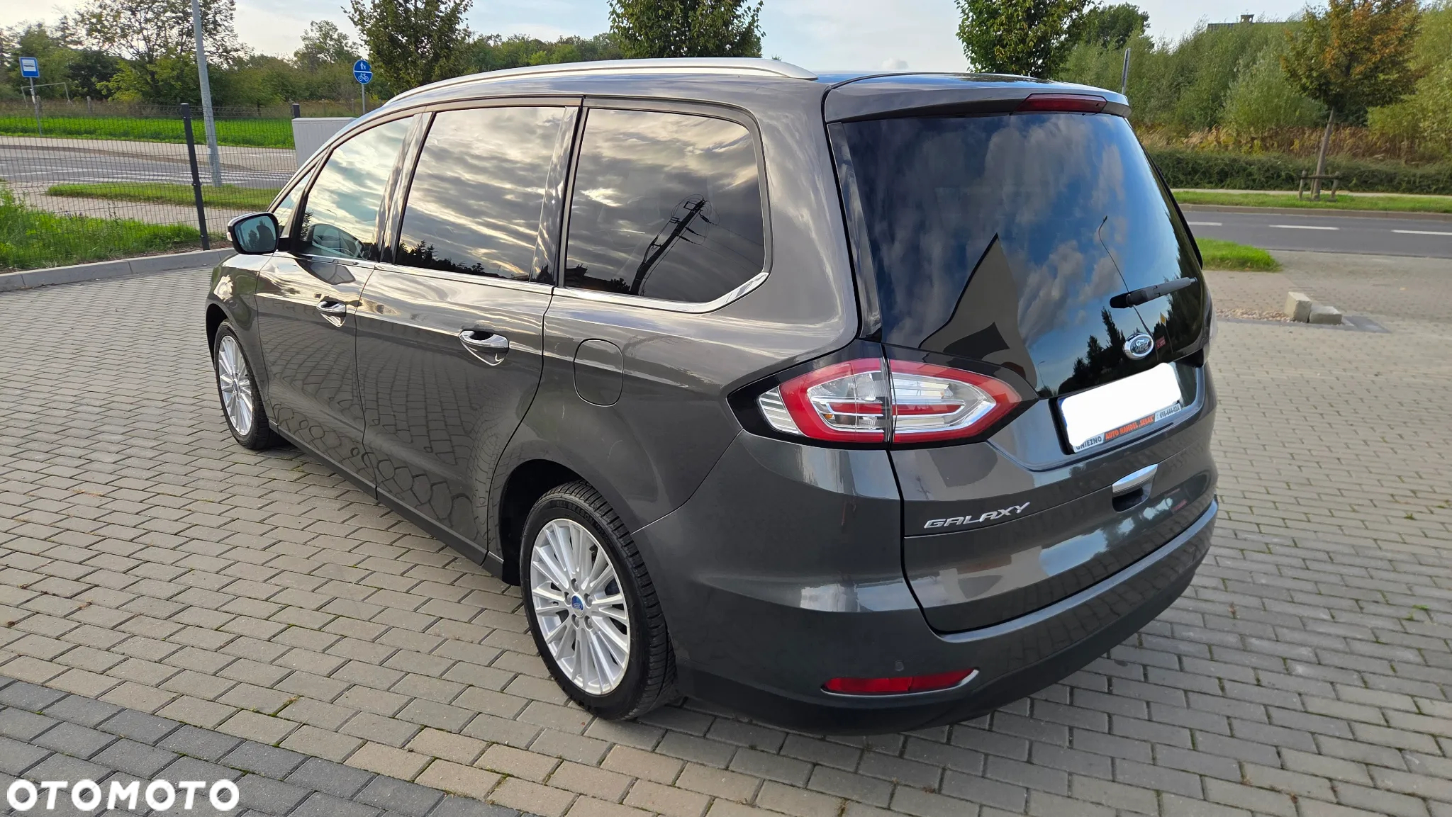 Ford Galaxy 2.0 TDCi 4WD Titanium PowerShift - 8