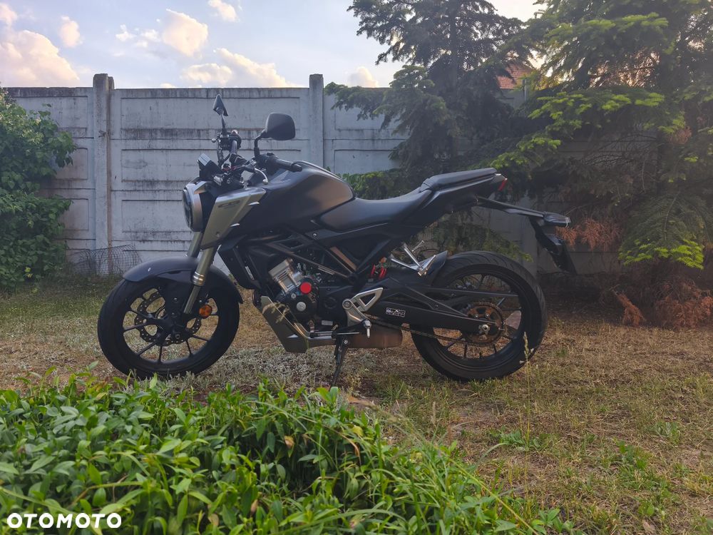 Honda CB - 3