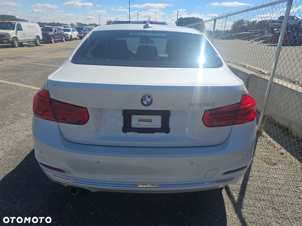 BMW Seria 3 328i Luxury Line - 5