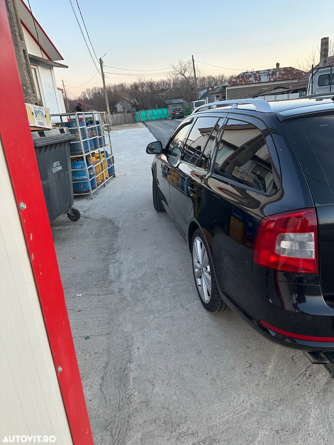 Skoda Octavia Combi 2.0 TDI RS - 4