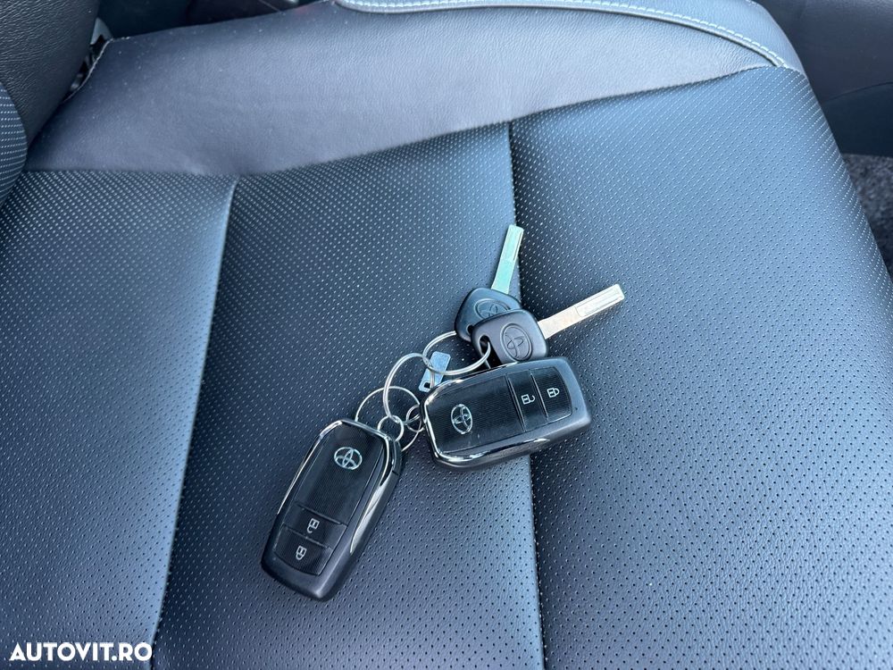 Toyota Hilux 4x4 Double Cab MHEV Autm. Invincible - 15