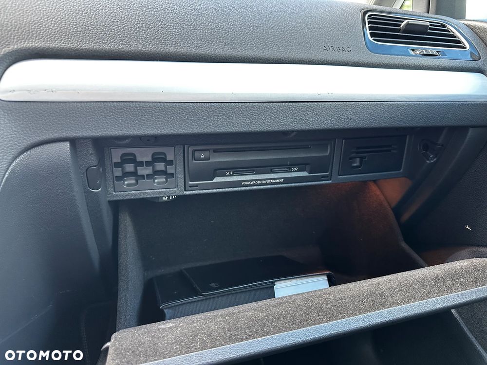 Volkswagen Golf - 17