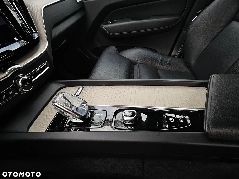 Volvo XC 60 T5 GPF AWD Inscription - 21