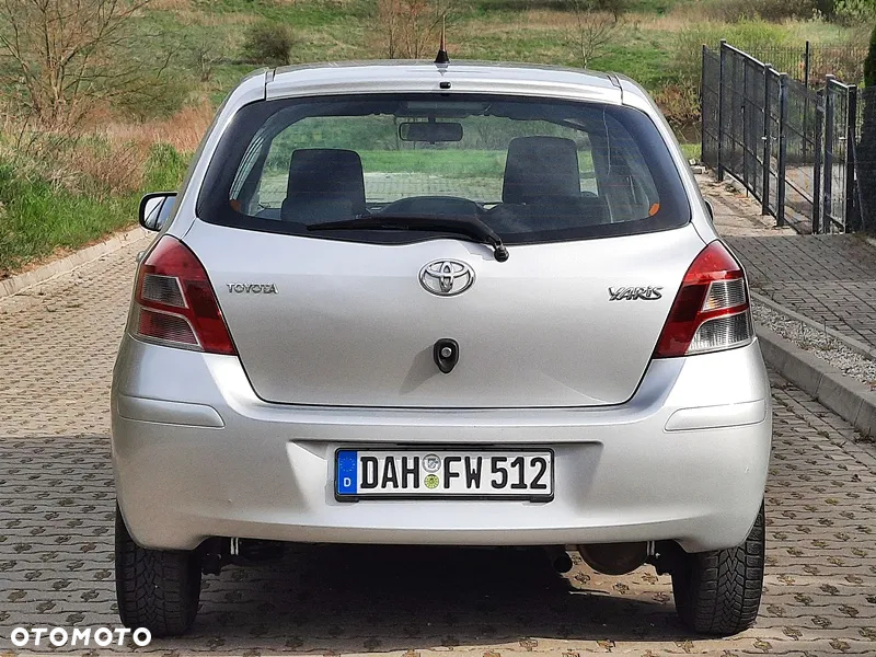 Toyota Yaris 1.33 Sol - 27