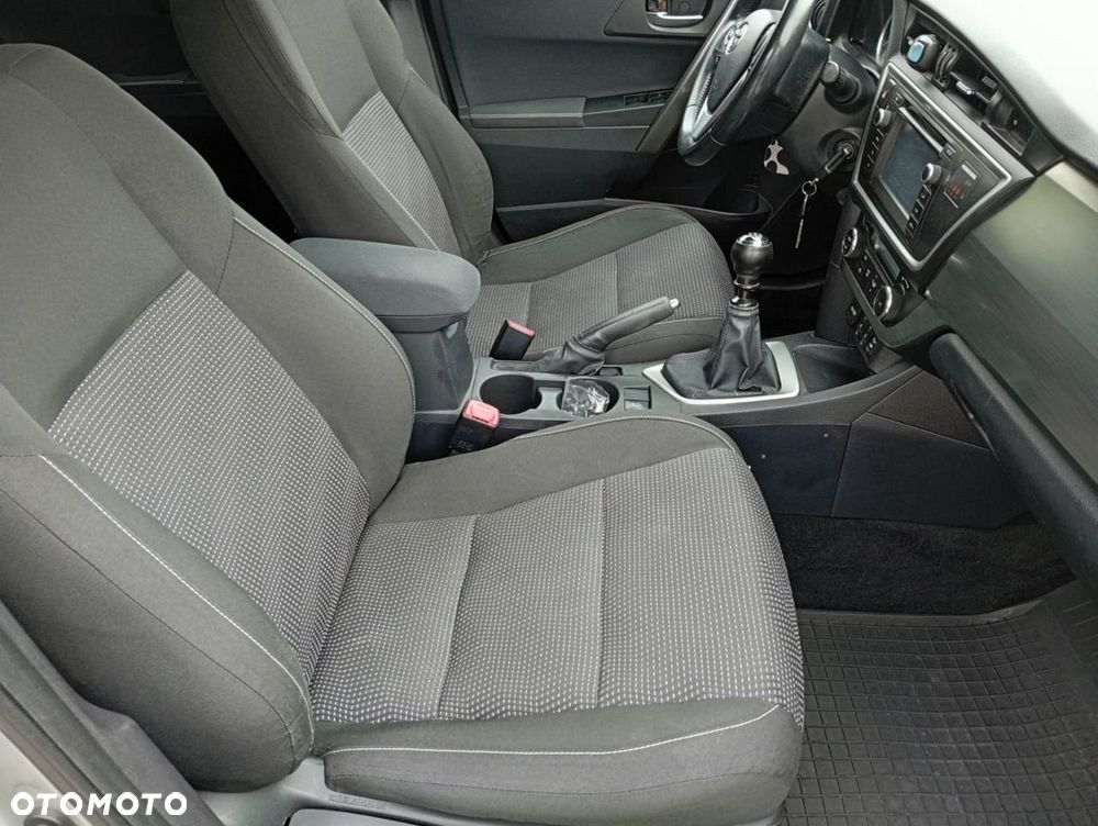 Toyota Auris 2013