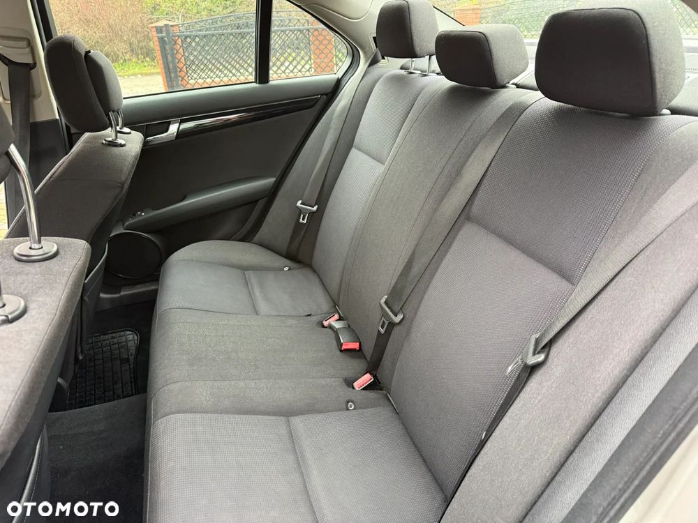 Mercedes-Benz Klasa C 180 Kompressor - 28