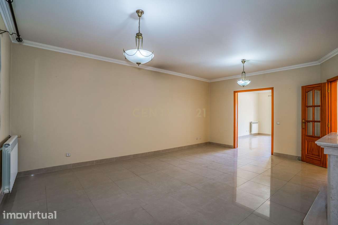 Moradia T4 na Urbanização Quinta do Pinheiro Manso – Caldas da Rainha - Grande imagem: 5/34